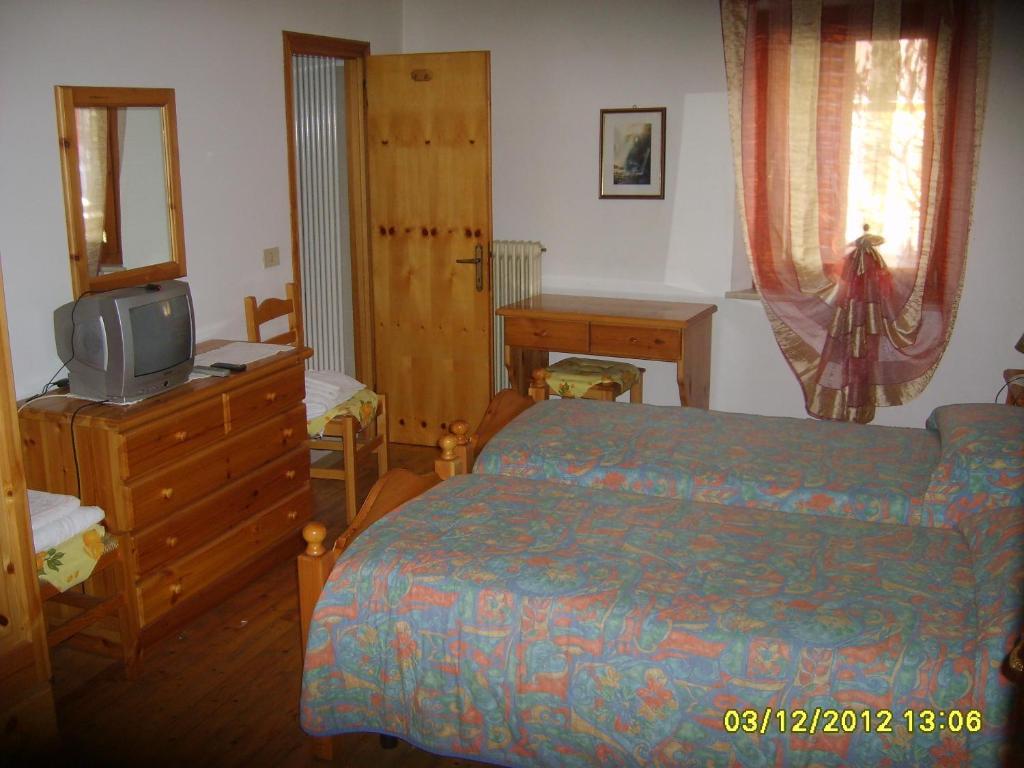 Antico Albergo Sant'Antonio Fonzaso Rom bilde