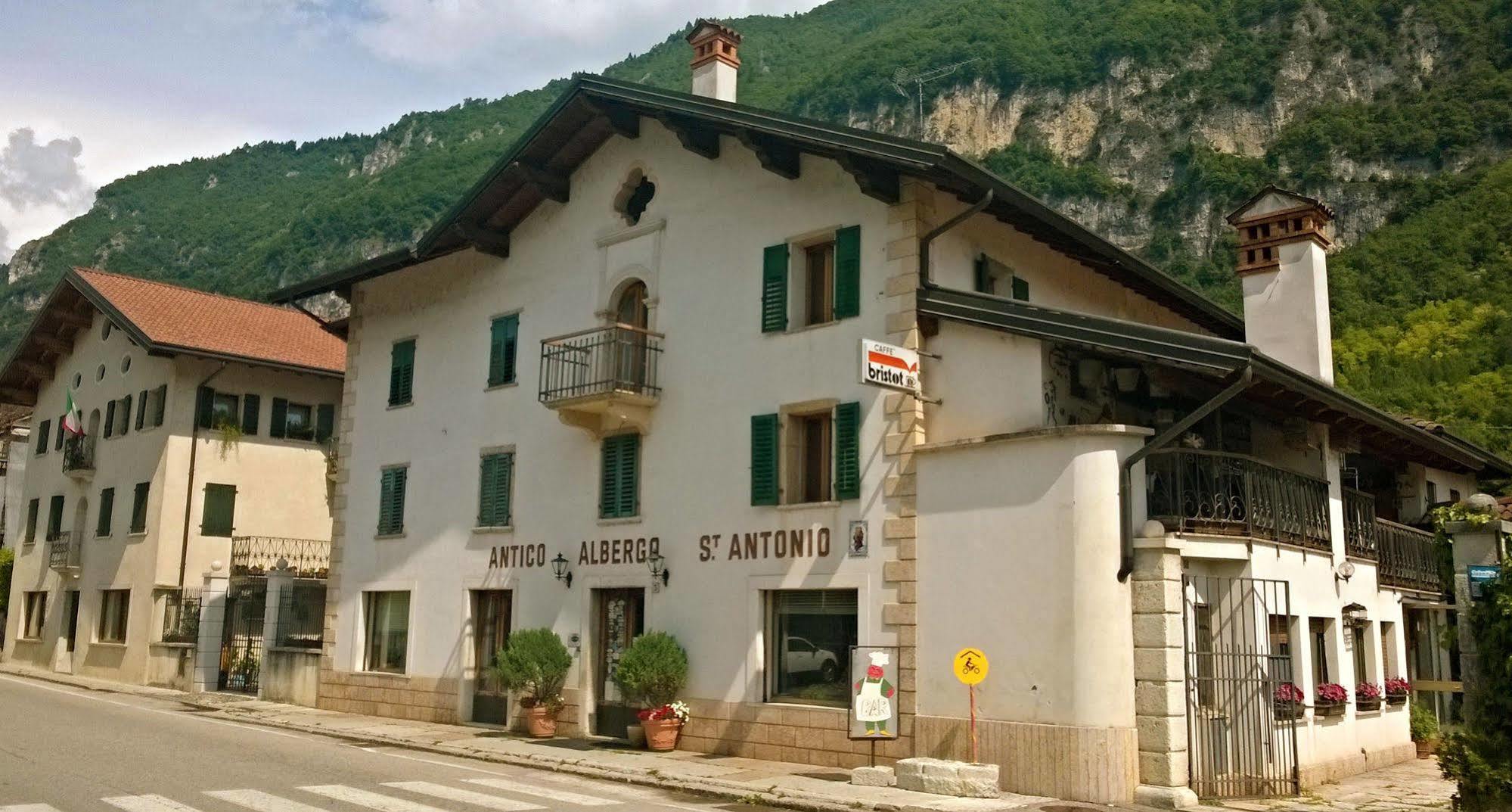 Antico Albergo Sant'Antonio Fonzaso Eksteriør bilde